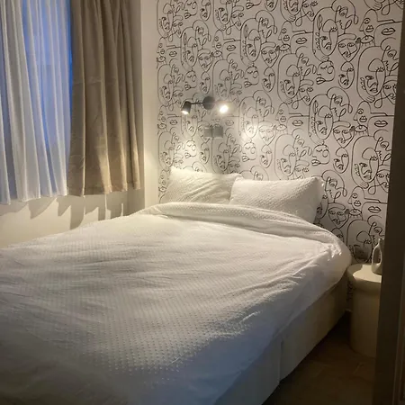 Oikia 4 # Apts, Designer Studio, Walk To Aristotelous Lejlighed *